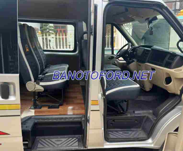 Cần bán xe Ford Transit SVP sx 2018