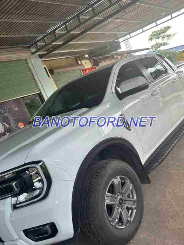 Cần bán gấp xe Ford Ranger XLT 2.0L 4x4 AT năm 2023, màu Trắng, Số tự động