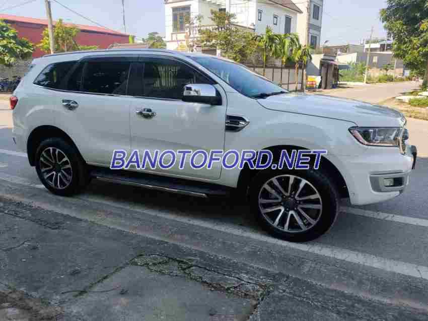 Cần bán xe Ford Everest Titanium 2.0L 4x4 AT năm 2019 màu Trắng cực đẹp