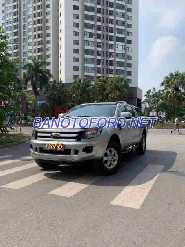 Cần bán xe Ford Ranger XLS 2.2L 4x2 MT năm 2015 màu Bạc cực đẹp