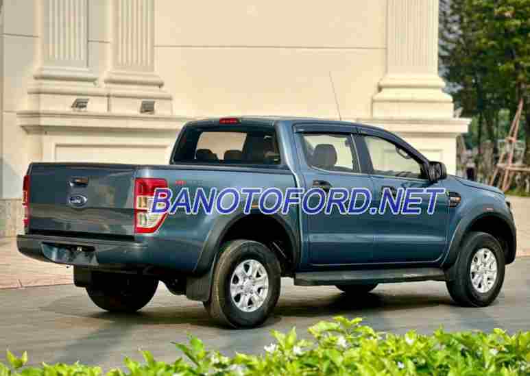 Cần bán xe Ford Ranger XLS 2.2L 4x2 AT năm 2017 màu Xanh cực đẹp