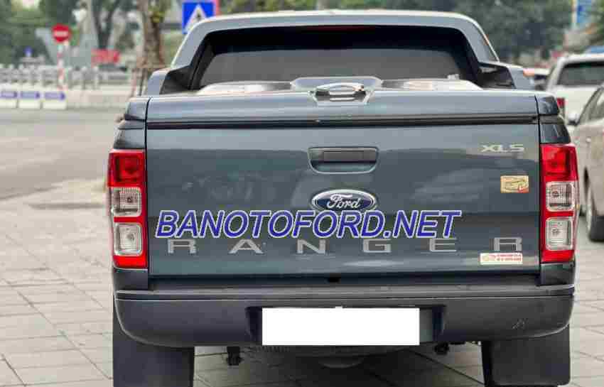 Xe Ford Ranger XLS 2.2L 4x2 AT đời 2015 đẹp bán gấp