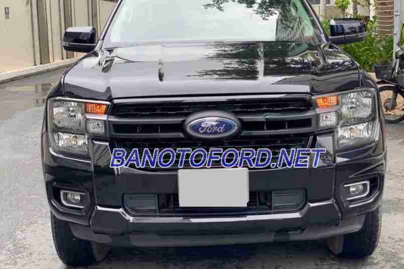 Cần bán gấp Ford Ranger XLS 2.0L 4x2 AT đời 2022, màu Đen