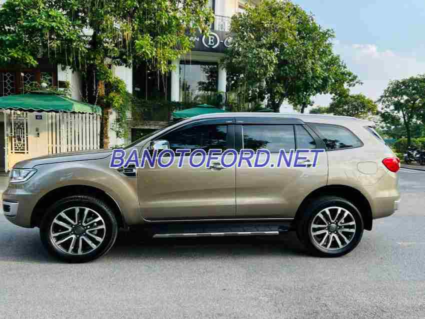 Cần bán xe Ford Everest Titanium 2.0L 4x2 AT năm 2018 màu Cát cực đẹp