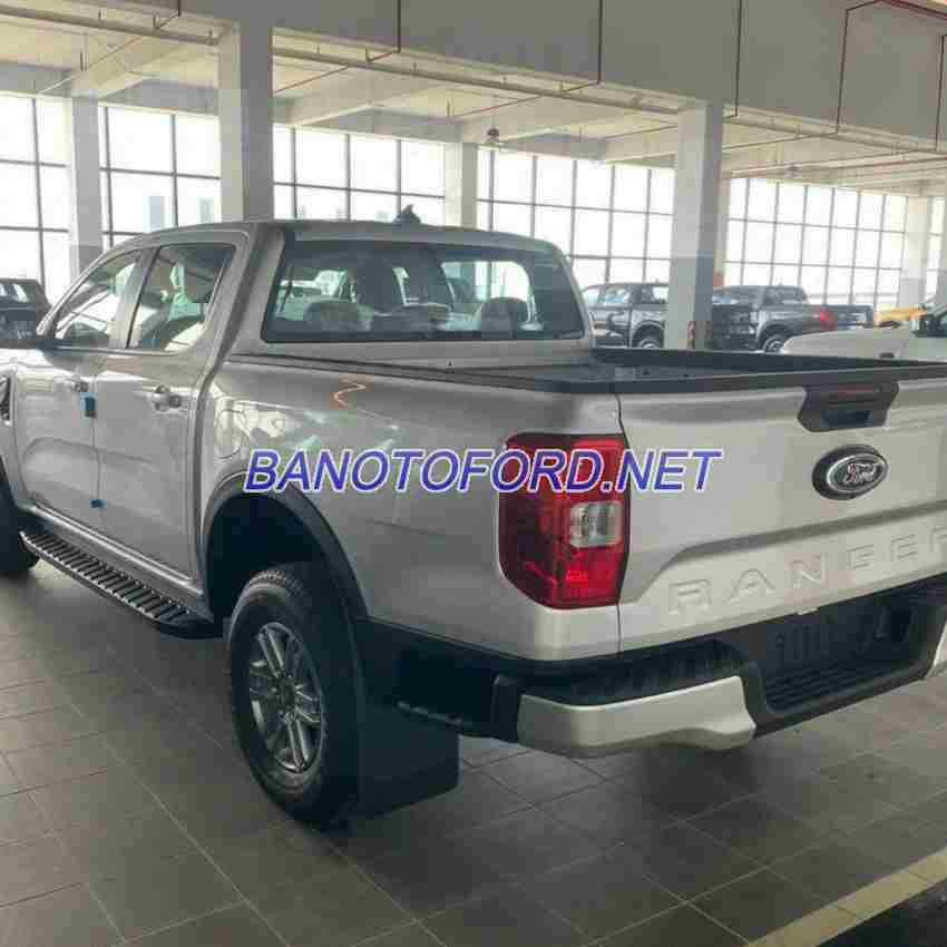 Xe Ford Ranger XLS 2.0L 4x2 AT tiêu chuẩn - Bạc - 2024