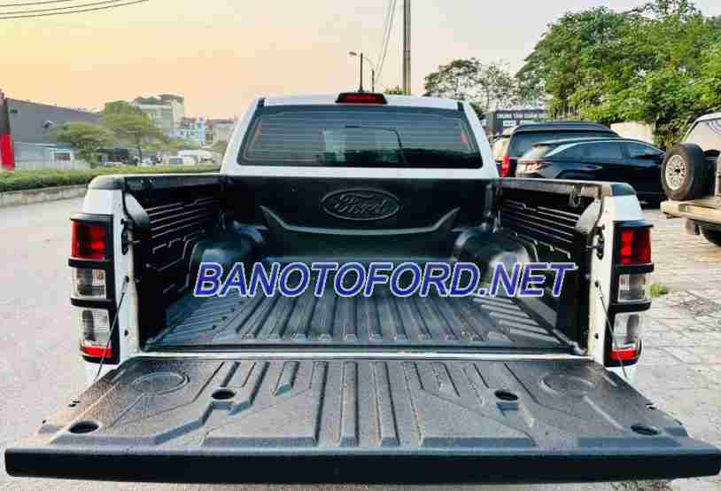 Cần bán Ford Ranger XLS 2.2L 4x2 AT 2021 - Số tự động