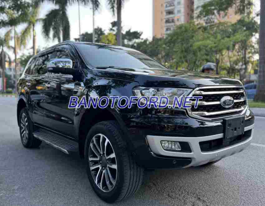 Cần bán gấp Ford Everest Titanium 2.0L 4x4 AT đời 2019, màu Đen