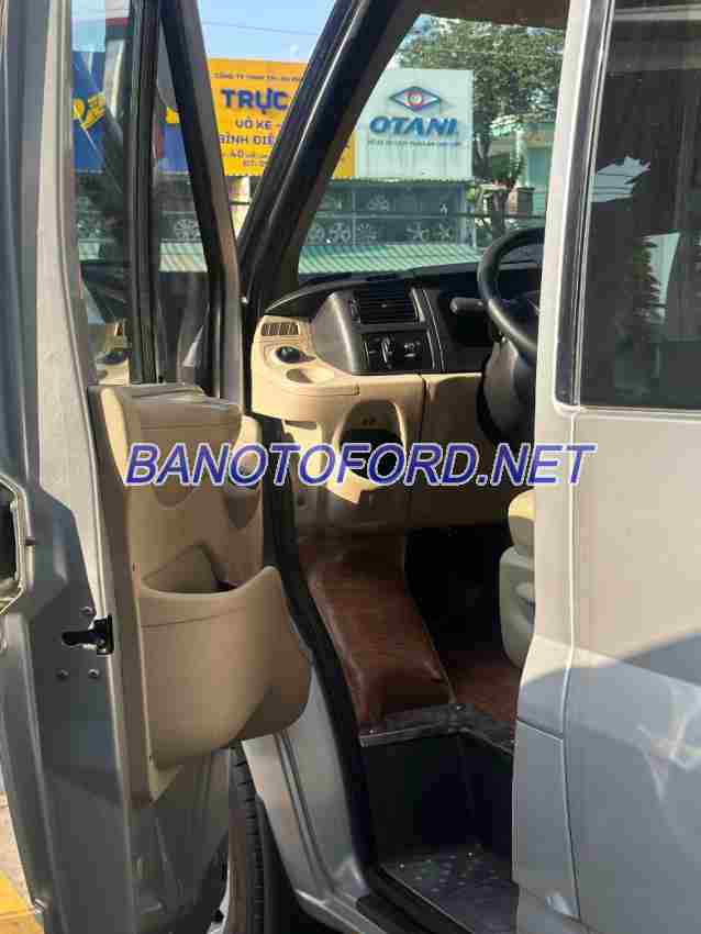 Cần bán Ford Transit SVP 2017 xe đẹp