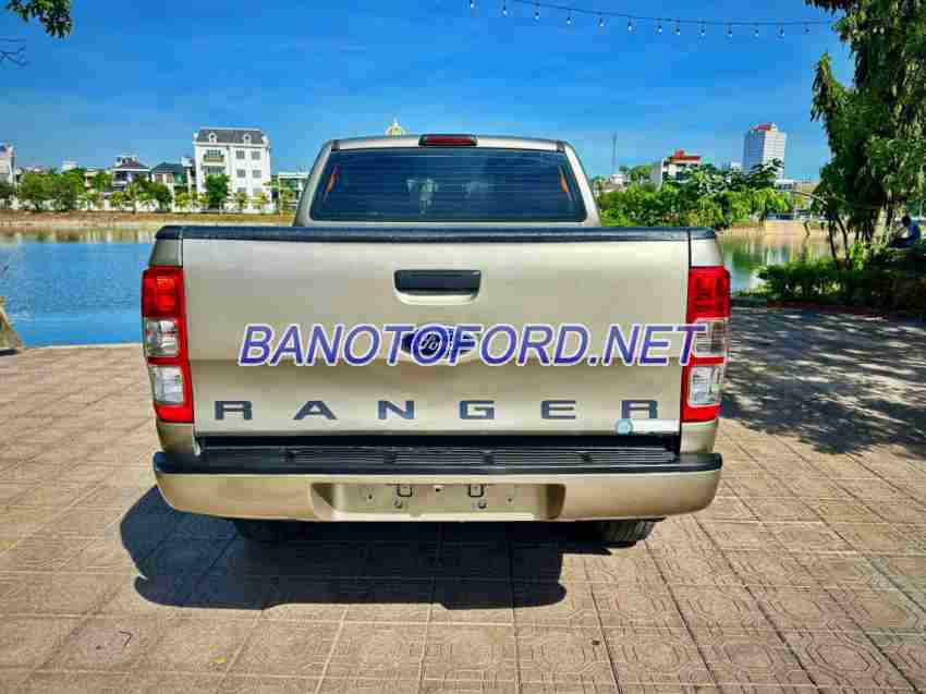 Ford Ranger XLS 2.2L 4x2 AT model 2016 xe chuẩn hết ý