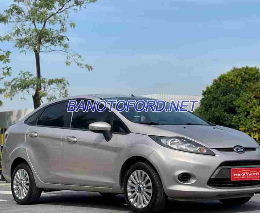 Cần bán Ford Fiesta 1.6 AT đời 2013