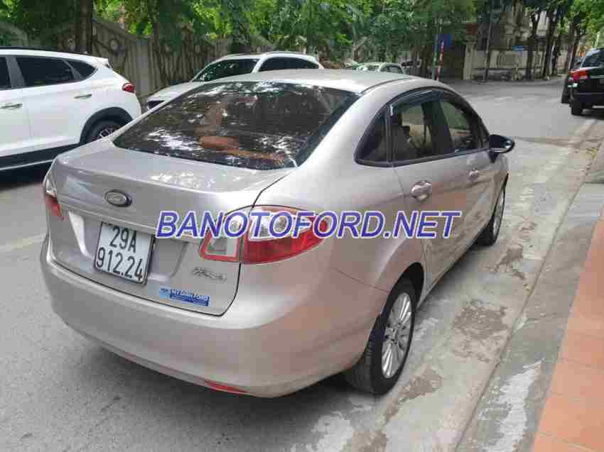 Cần bán Ford Fiesta 1.6 AT Máy xăng 2013 màu Cát