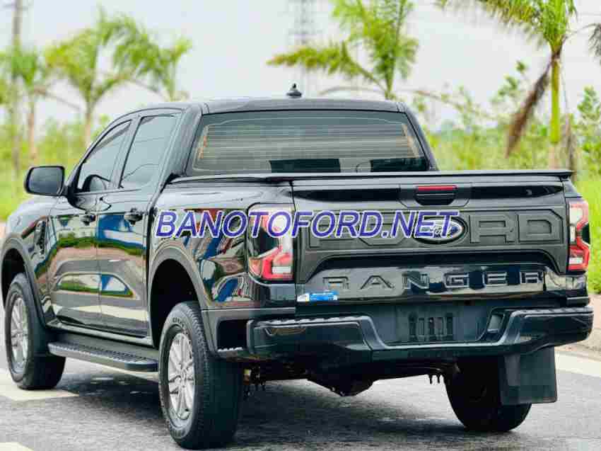 Cần bán gấp xe Ford Ranger XLS 2.0L 4x2 AT 2022 màu Đen