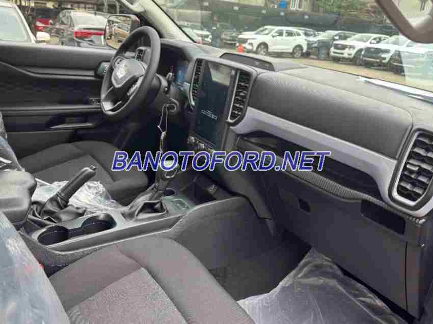 Bán Ford Ranger XLS 2.0L 4x2 AT năm 2024 đẹp xuất sắc