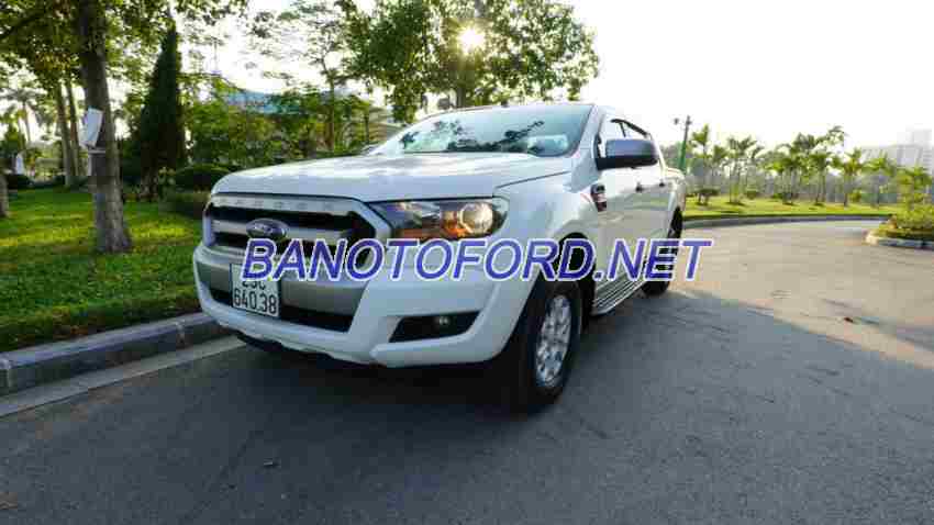 Cần bán xe Ford Ranger XLS 2.2L 4x2 AT 2015 Số tự động