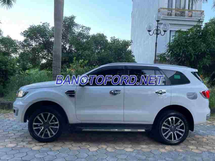 Cần bán gấp xe Ford Everest Titanium 2.0L 4x2 AT 2019 màu Trắng