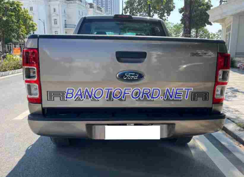 Cần bán xe Ford Ranger XLS 2.2L 4x2 AT màu Vàng 2021