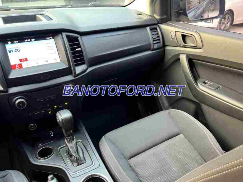 Bán Ford Everest Ambiente 2.0 4x2 AT 2019 - Xanh