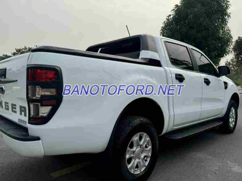 Cần bán gấp xe Ford Ranger XLS 2.2L 4x2 AT năm 2021, màu Trắng, Số tự động