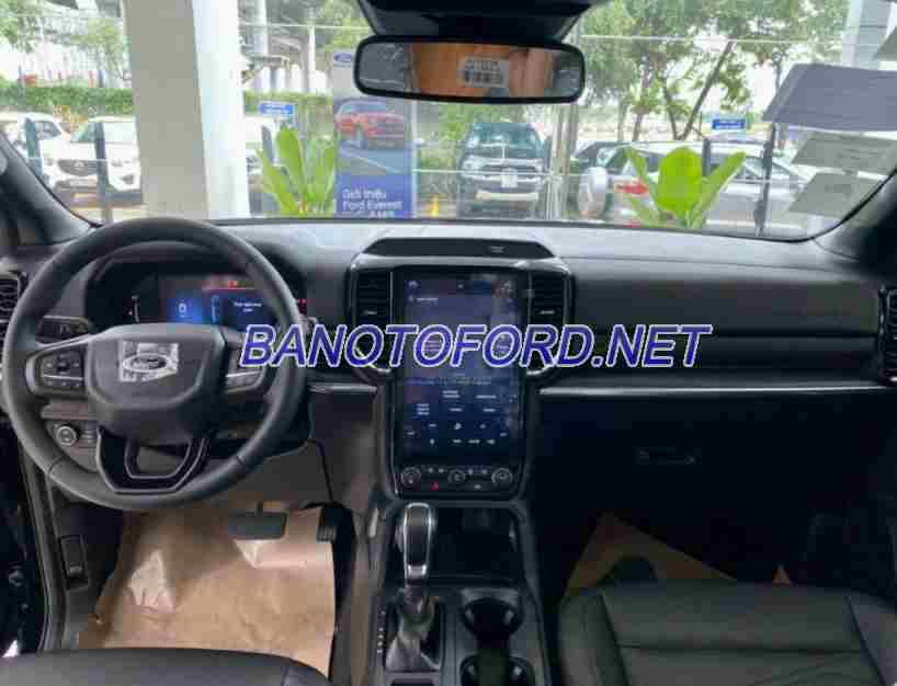 Bán xe Ford Everest Titanium 2.0L 4x2 AT 2024, màu Trắng