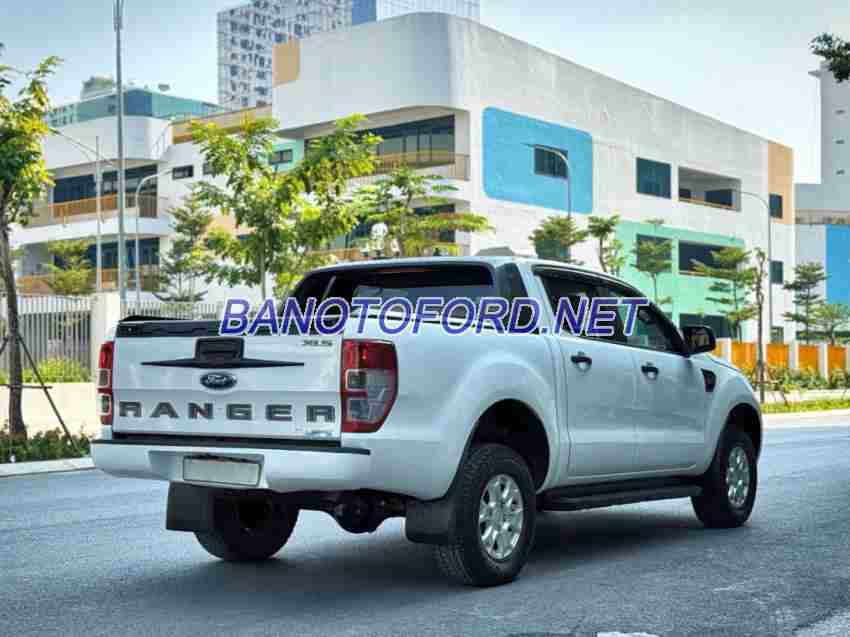 Cần bán Ford Ranger XLS 2.2L 4x2 MT Máy dầu 2018 màu Trắng