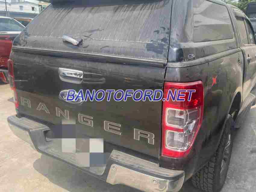 Cần bán gấp xe Ford Ranger XLT 2.2L 4x4 MT năm 2018, màu Đen, Số tay