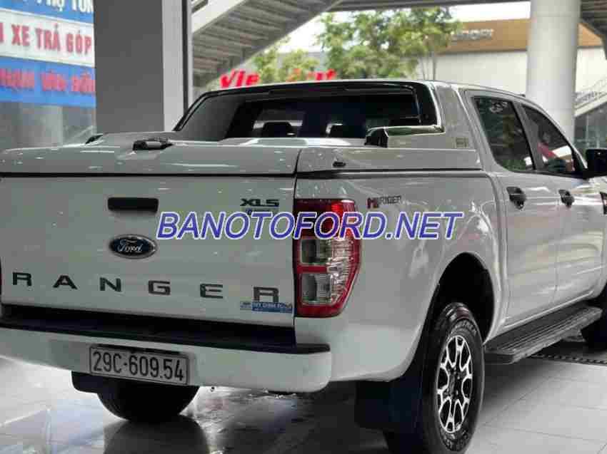 Cần bán xe Ford Ranger XLS 2.2L 4x2 AT 2015 Số tự động