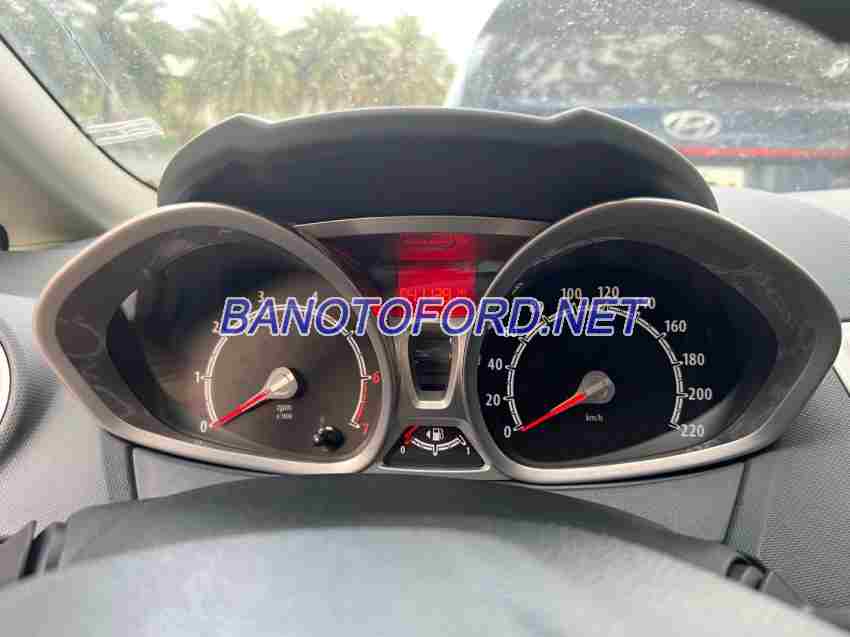 Cần bán gấp Ford Fiesta S 1.6 AT năm 2013 giá cực tốt