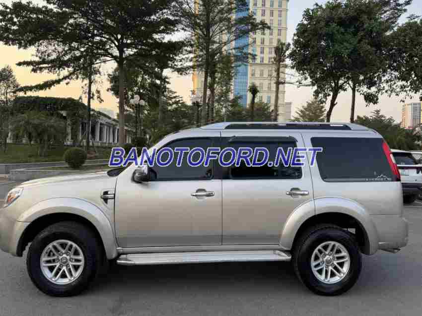 Cần bán xe Ford Everest 2.5L 4x2 MT 2010 Số tay màu Ghi