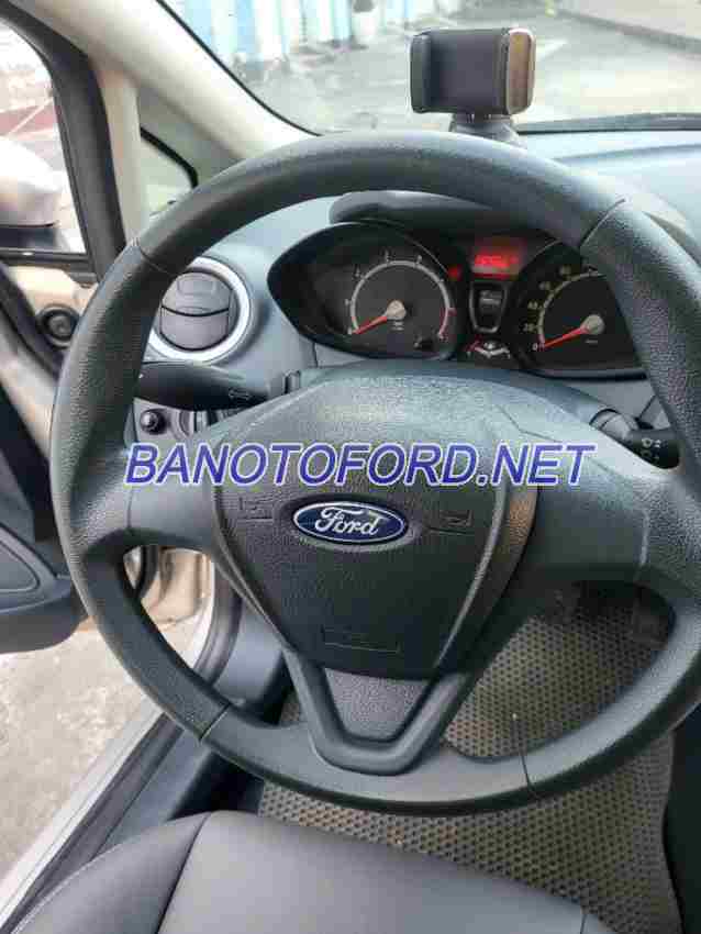 Ford Fiesta 1.6 AT năm sản xuất 2011 giá tốt