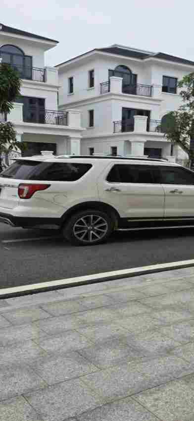 Cần bán gấp Ford Explorer Limited 2.3L EcoBoost 2016 - Xe đẹp - Giá tốt