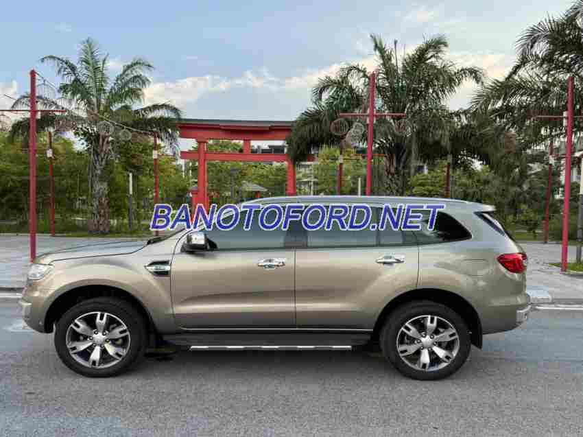 Ford Everest Titanium 2.2L 4x2 AT năm sản xuất 2016 giá tốt