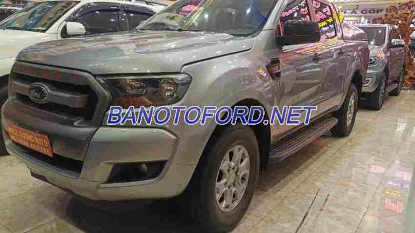 Cần bán xe Ford Ranger XLS 2.2L 4x2 AT năm 2016 màu Cát cực đẹp