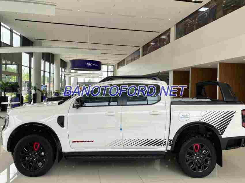 Ford Ranger Stormtrak 2.0L 4x4 AT 2024 xe đẹp từng centimet