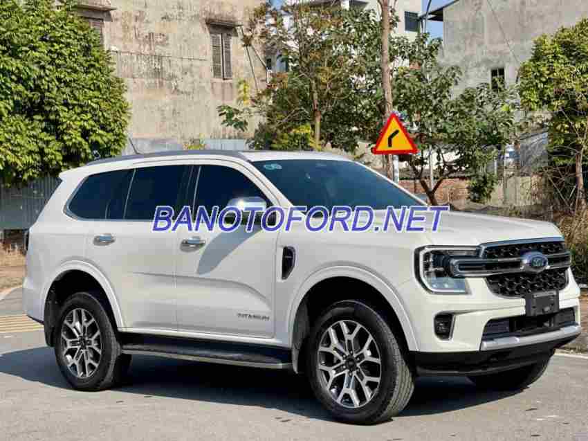 Cần bán xe Ford Everest Titanium 2.0L 4x2 AT năm 2023 màu Trắng cực đẹp