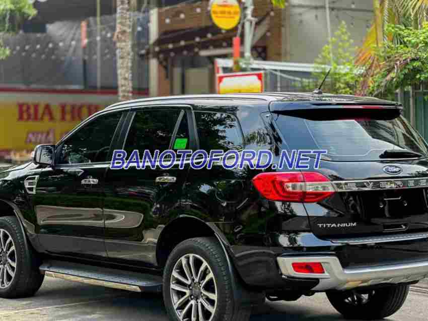 Cần bán gấp xe Ford Everest Titanium 2.0L 4x4 AT 2021 màu Đen