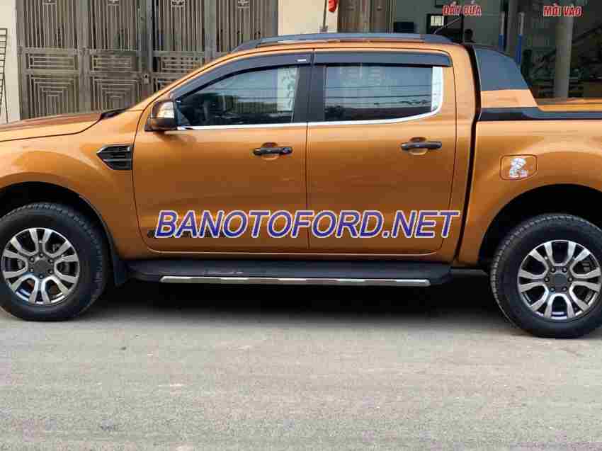 Cần bán gấp xe Ford Ranger Wildtrak 2.0L 4x4 AT năm 2018, màu Vàng, Số tự động