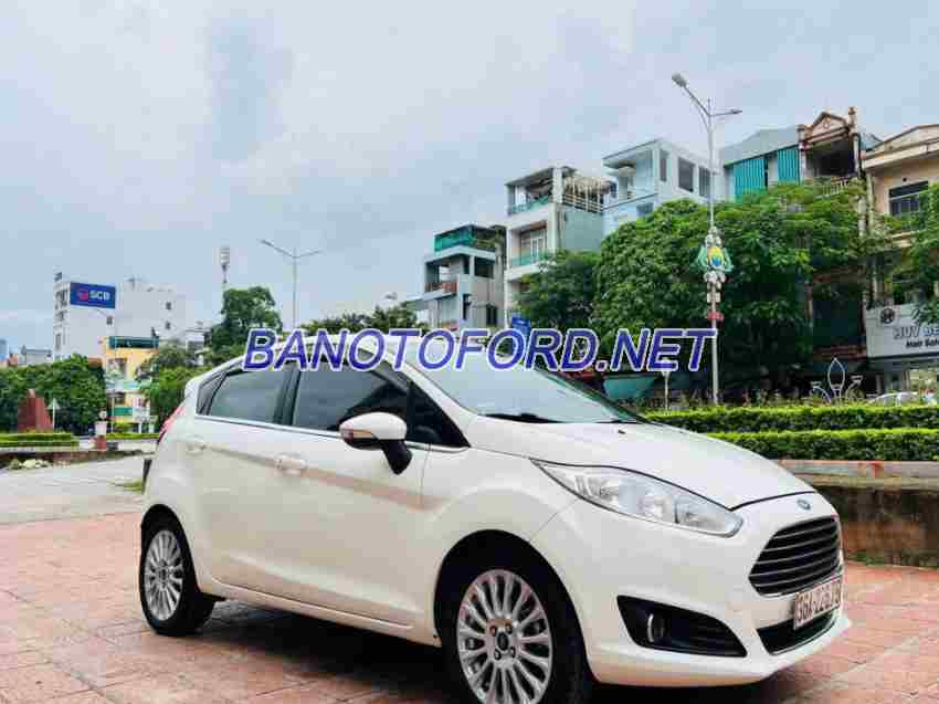 Ford Fiesta 2016 Hatchback màu Trắng