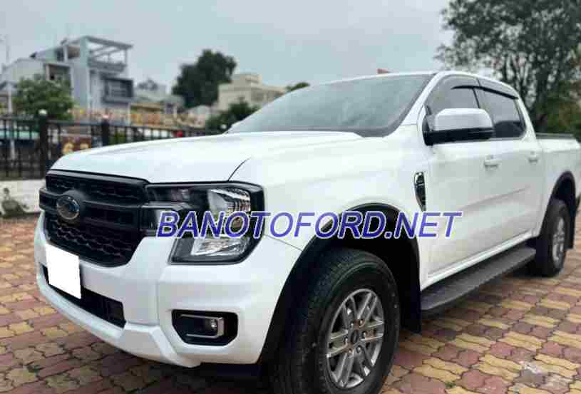 Cần bán gấp xe Ford Ranger XLS 2.0L 4x2 AT 2023 màu Trắng