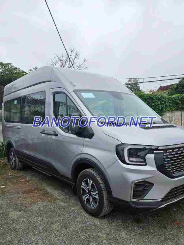 Ford Transit Premium 2025 giá yêu thương