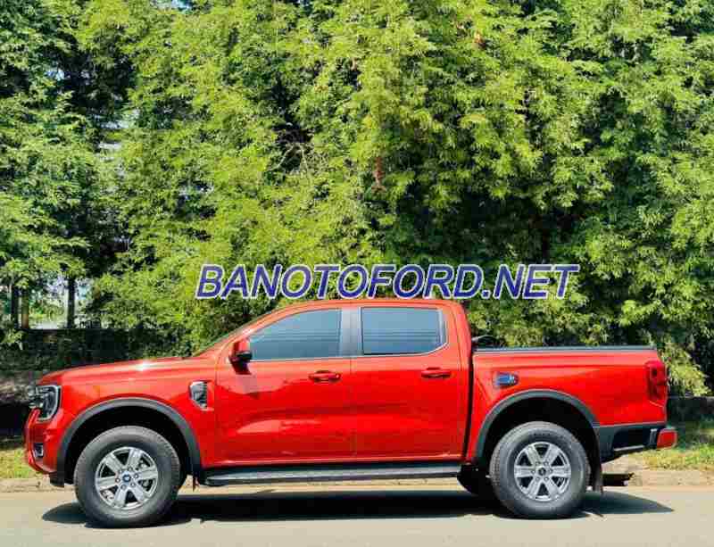 Cần bán Ford Ranger XLT 2.0L 4x4 AT Máy dầu 2022 màu Đỏ