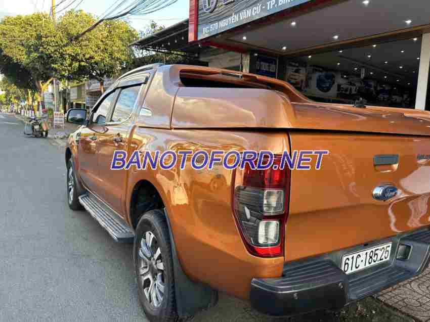 Cần bán gấp Ford Ranger Wildtrak 3.2L 4x4 AT đời 2015, màu Đỏ