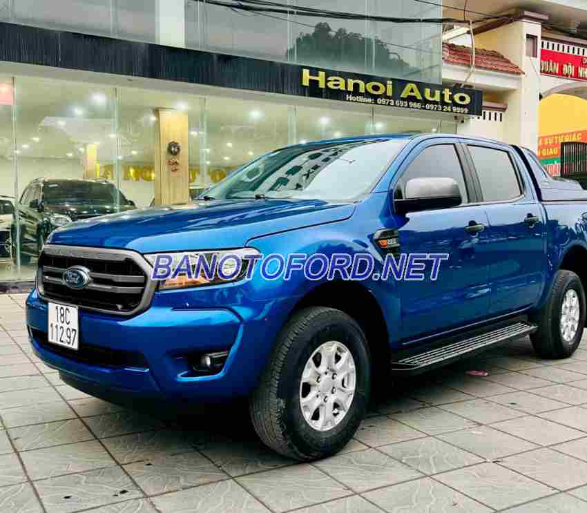 Cần bán gấp xe Ford Ranger XLS 2.2L 4x2 AT 2020 màu Xanh