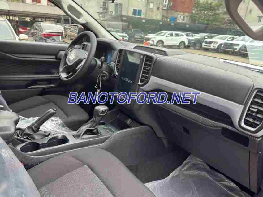 Ford Ranger XLS 2.0L 4x2 AT 2025 giá yêu thương