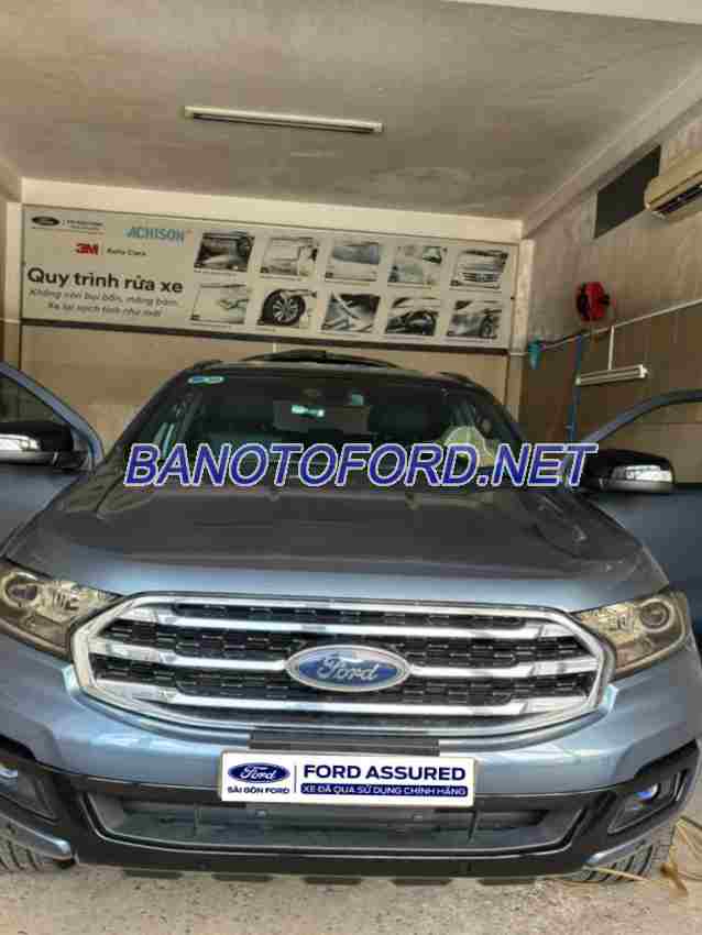 Cần bán gấp Ford Everest Titanium 2.0L 4x2 AT đời 2018, màu Xanh