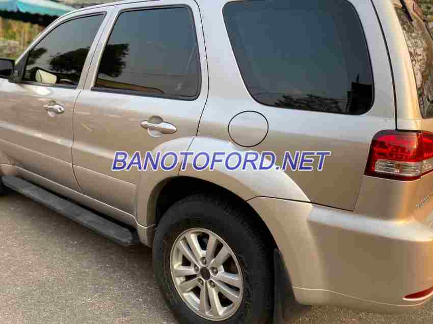 Ford Escape XLS 2.3L 4x2 AT model 2013 xe chuẩn hết ý