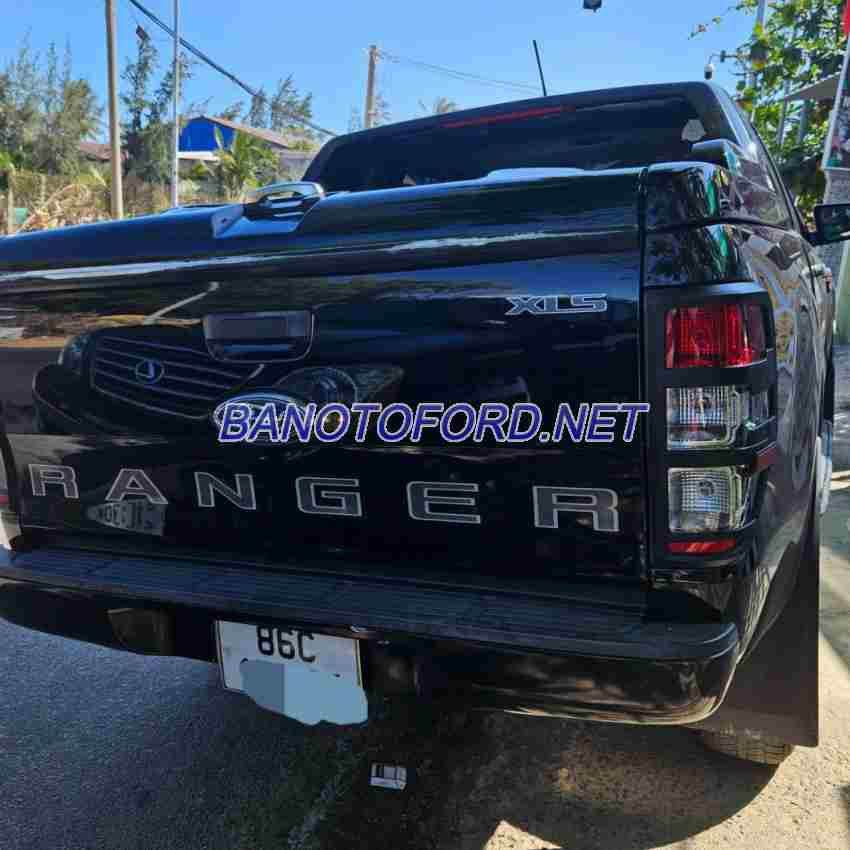 Cần bán xe Ford Ranger XLS 2.2L 4x2 AT năm 2021 màu Đen cực đẹp