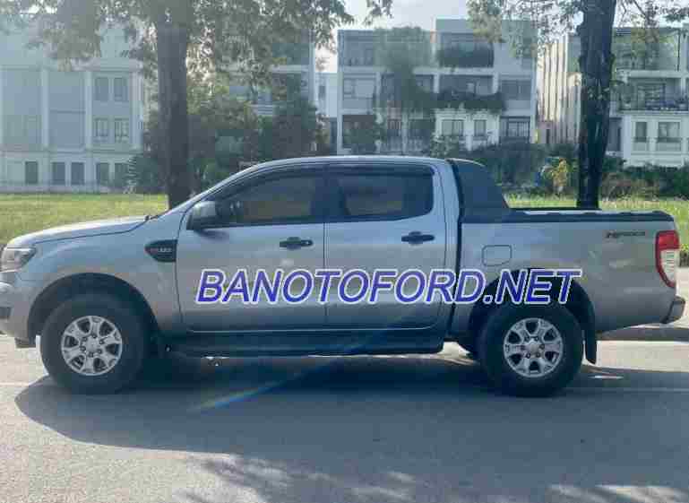 Cần bán Ford Ranger XLS 2.2L 4x2 AT Máy dầu 2015 màu Xám
