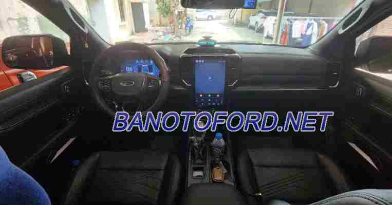 Cần bán gấp Ford Everest Titanium 2.0L 4x2 AT đời 2024, màu Đen