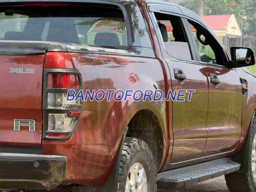 Cần bán xe Ford Ranger XLS 2.2L 4x2 AT màu Đỏ 2019