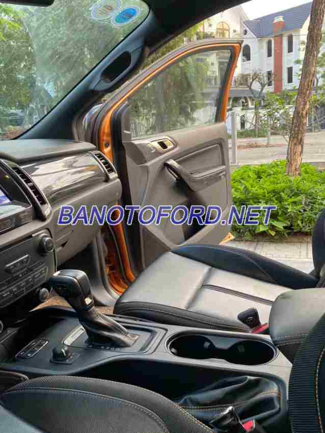 Cần bán xe Ford Ranger Wildtrak 2.0L 4x4 AT năm 2020 màu Cam cực đẹp